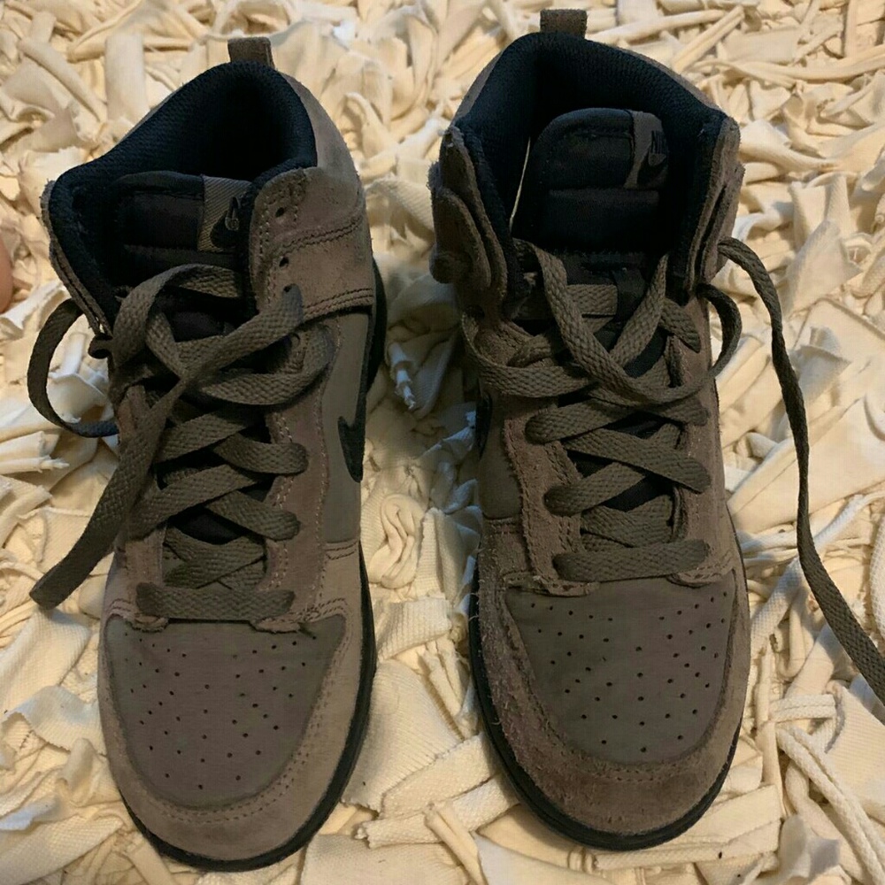 NIKE rust /black